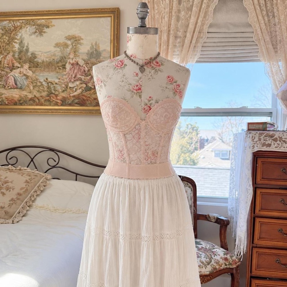 ace corset top  Y2K cream lace corset bustier top Carnial 34C